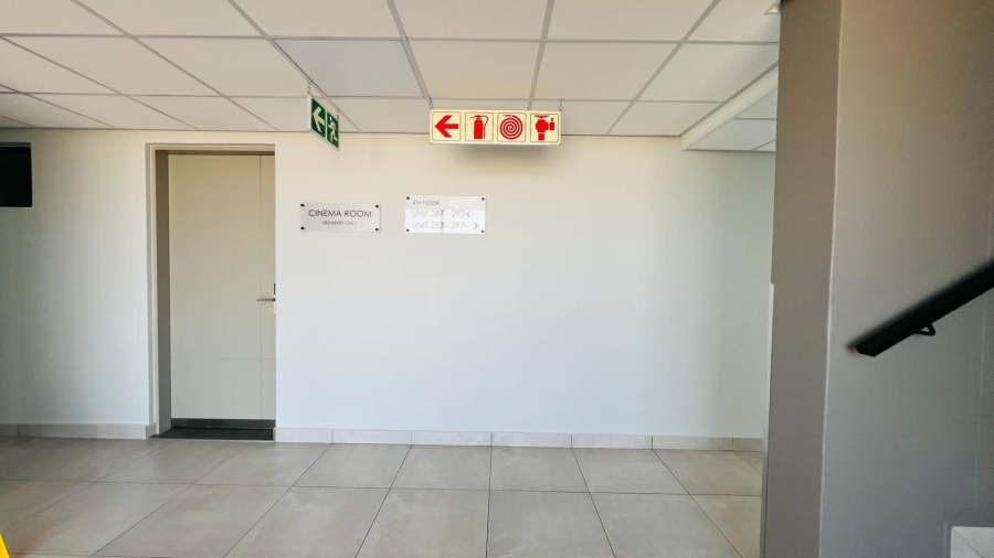To Let 3 Bedroom Property for Rent in Midfield Estate Gauteng