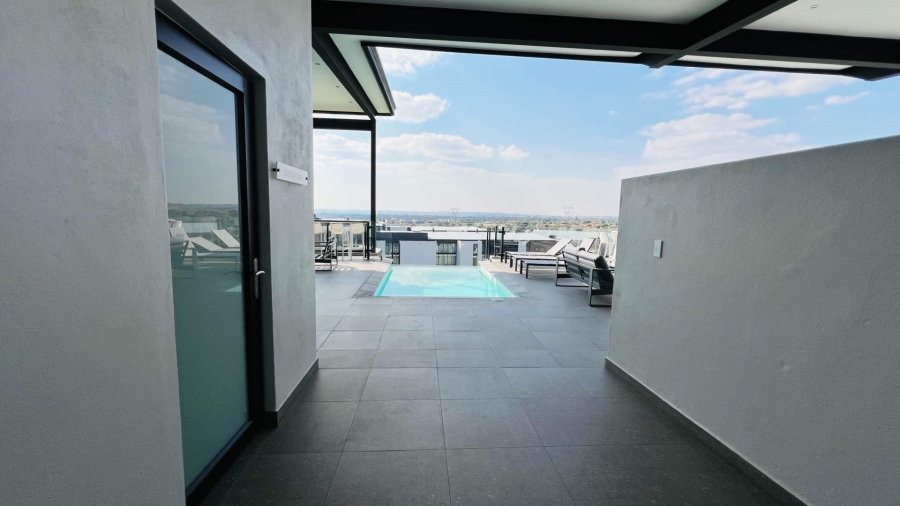 To Let 3 Bedroom Property for Rent in Midfield Estate Gauteng