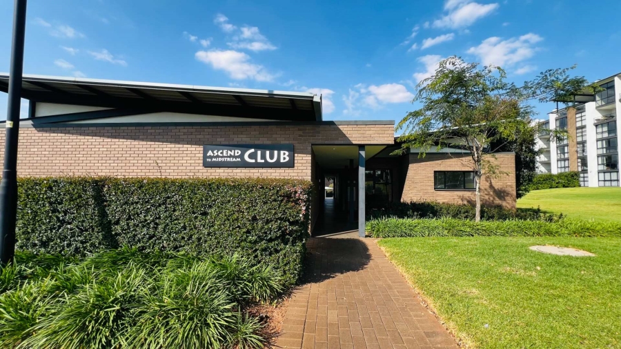 To Let 3 Bedroom Property for Rent in Midfield Estate Gauteng