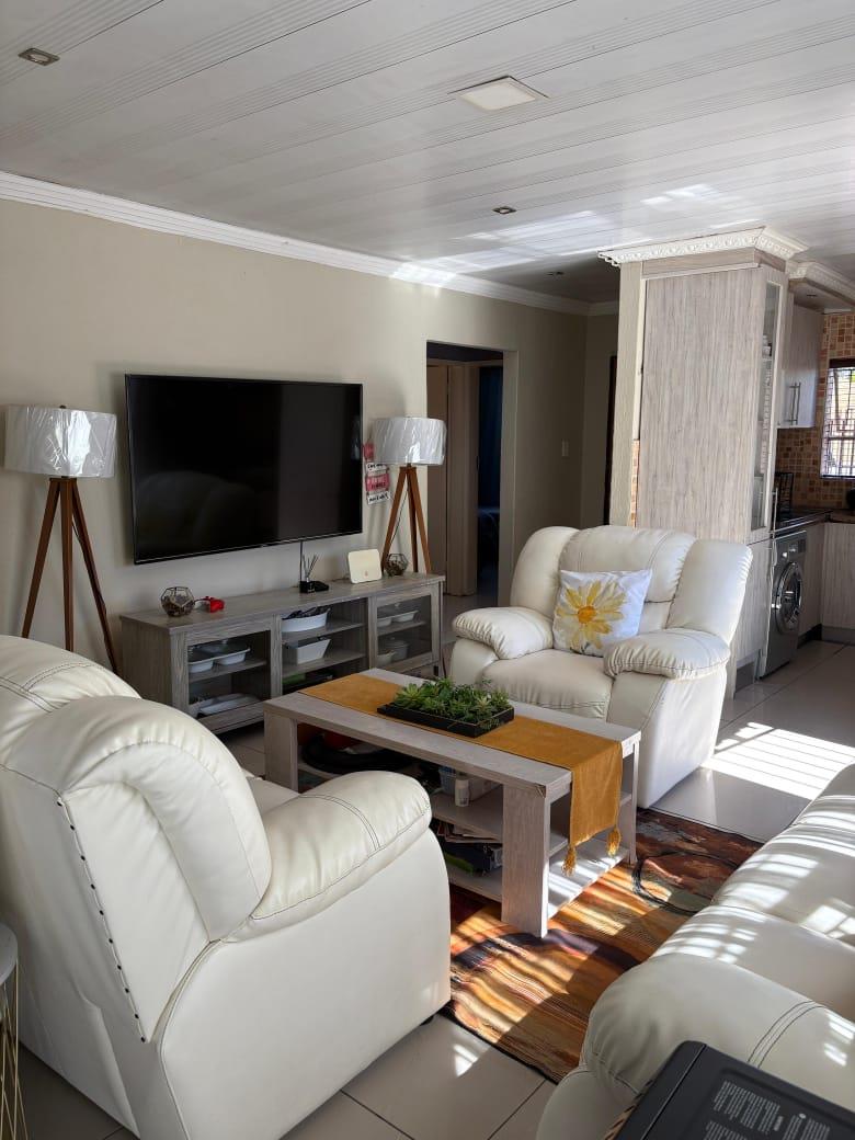 To Let 3 Bedroom Property for Rent in Karenpark Gauteng
