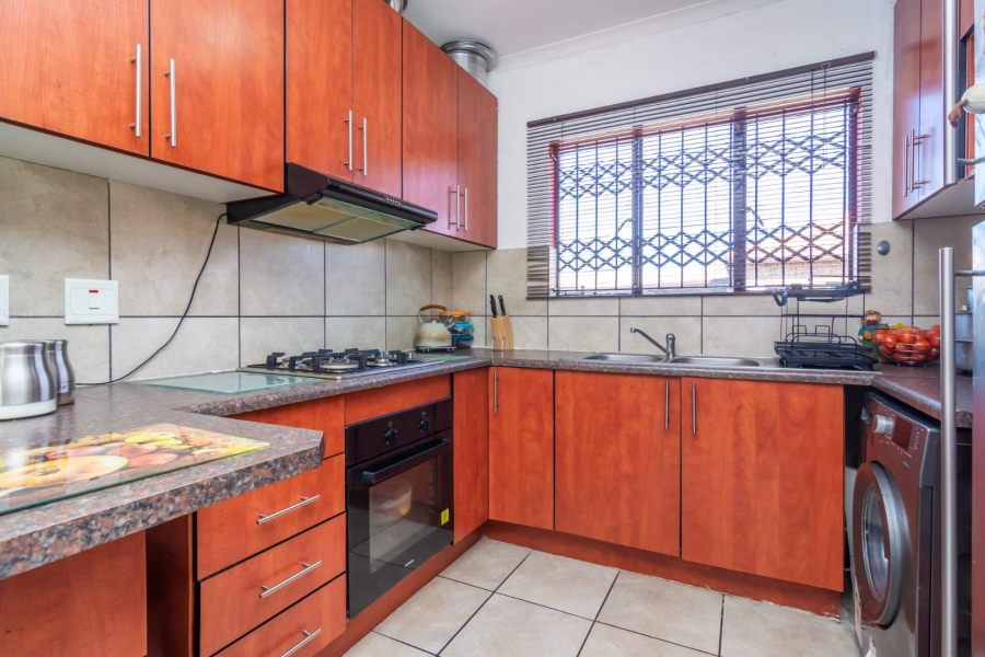 2 Bedroom Property for Sale in Groblerpark Gauteng