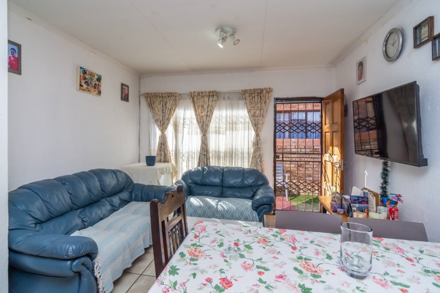 2 Bedroom Property for Sale in Groblerpark Gauteng