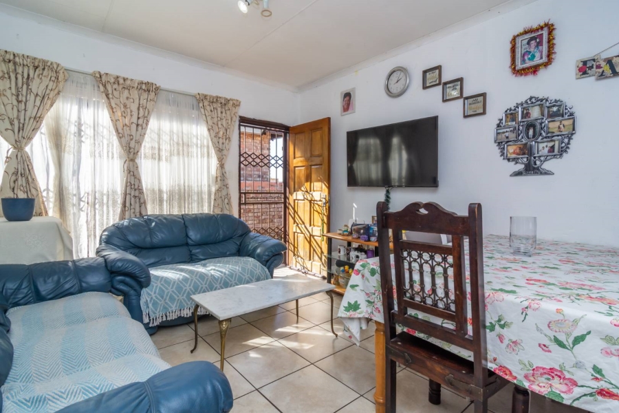 2 Bedroom Property for Sale in Groblerpark Gauteng