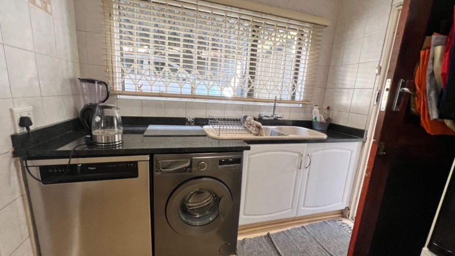 4 Bedroom Property for Sale in Ridgeway Gauteng