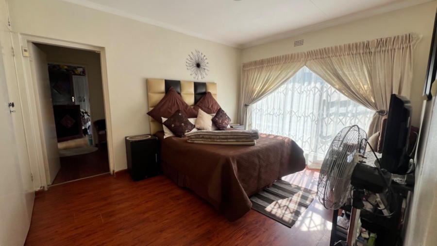 4 Bedroom Property for Sale in Ridgeway Gauteng