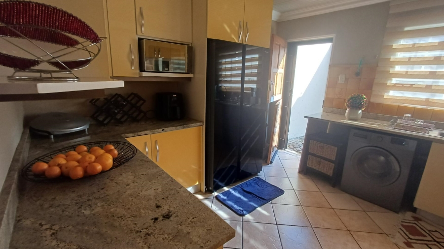 4 Bedroom Property for Sale in Liefde en Vrede Gauteng
