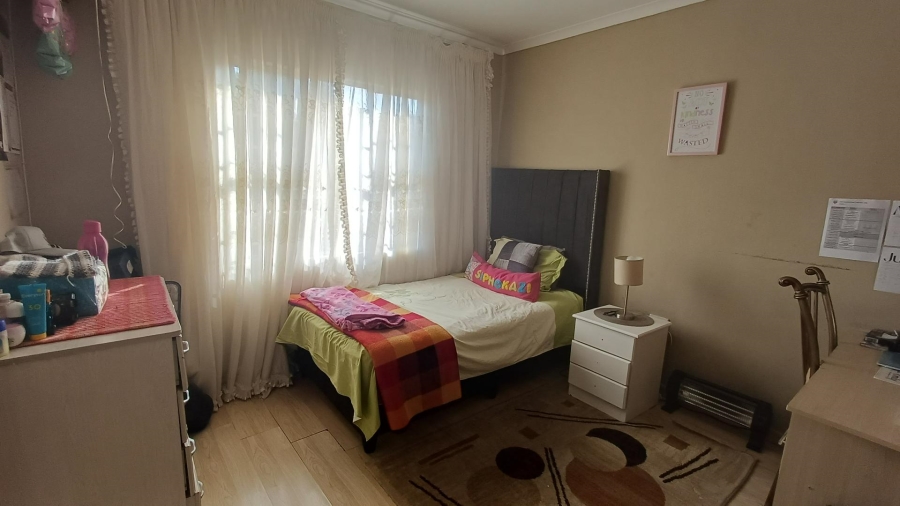 4 Bedroom Property for Sale in Liefde en Vrede Gauteng
