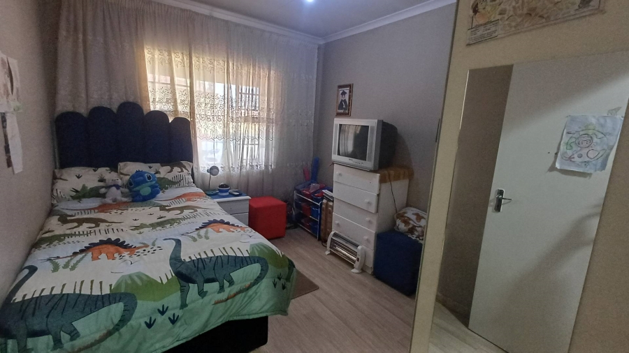 4 Bedroom Property for Sale in Liefde en Vrede Gauteng