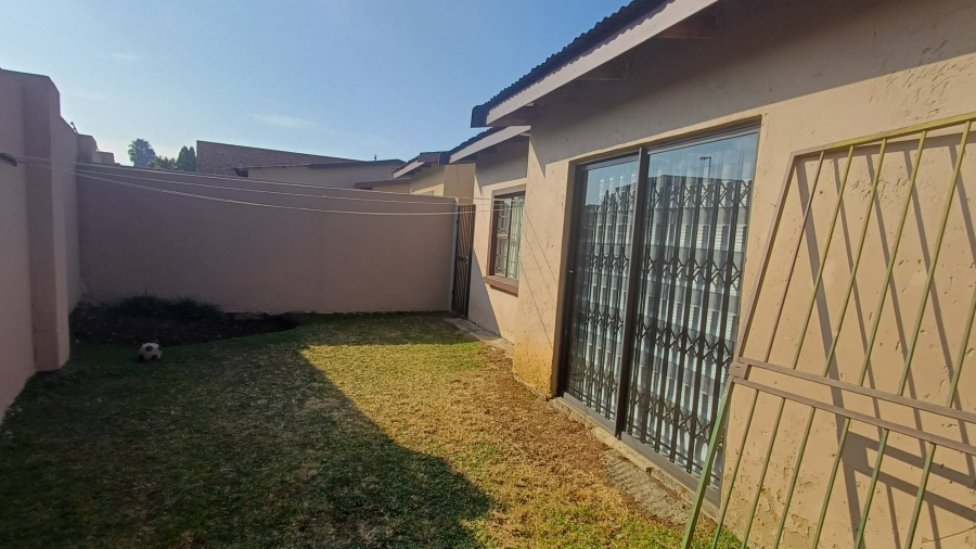 4 Bedroom Property for Sale in Liefde en Vrede Gauteng