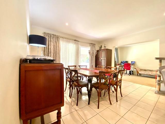 To Let 2 Bedroom Property for Rent in Bryanston Gauteng