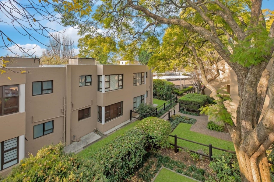 To Let 1 Bedroom Property for Rent in Parktown North Gauteng