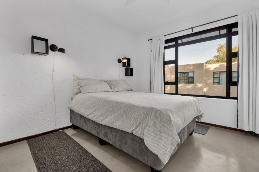 To Let 1 Bedroom Property for Rent in Parktown North Gauteng