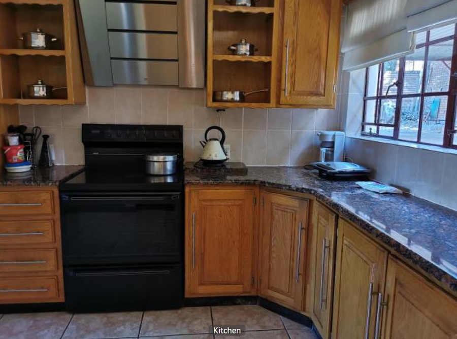 4 Bedroom Property for Sale in Amandasig Gauteng