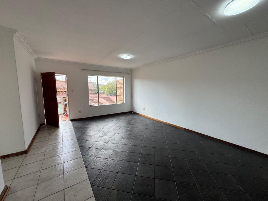 2 Bedroom Property for Sale in Zwartkop Gauteng