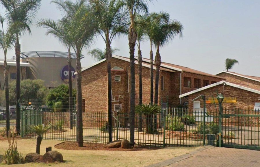 2 Bedroom Property for Sale in Zwartkop Gauteng