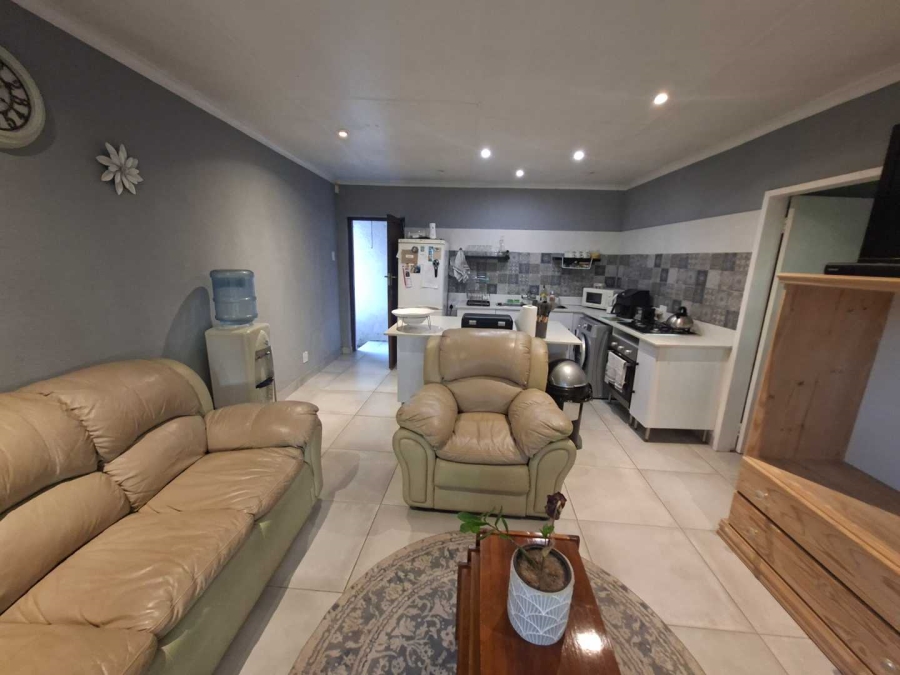 1 Bedroom Property for Sale in Bromhof Gauteng