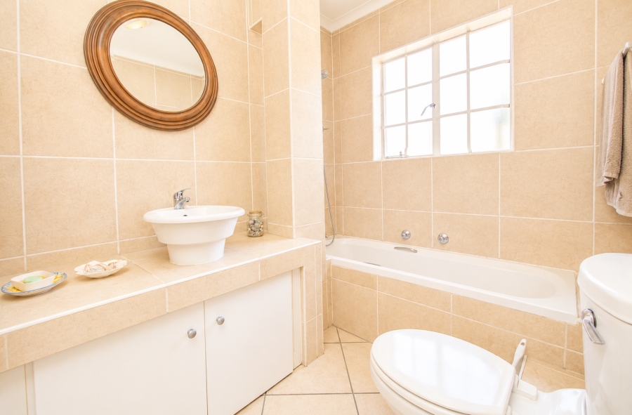 3 Bedroom Property for Sale in Honeydew Manor Gauteng