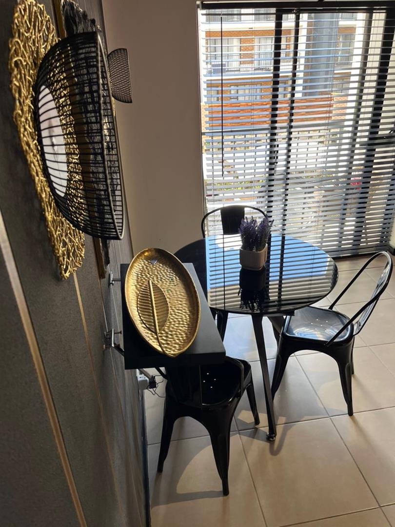 1 Bedroom Property for Sale in Waterfall Gauteng