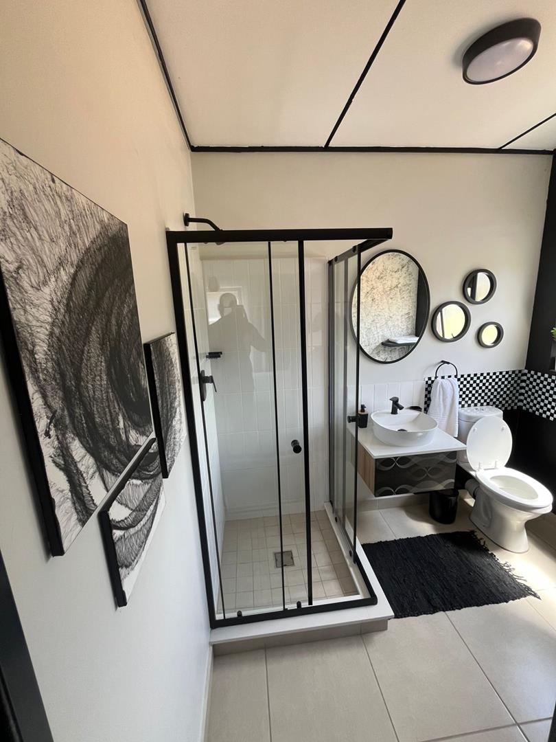 1 Bedroom Property for Sale in Waterfall Gauteng