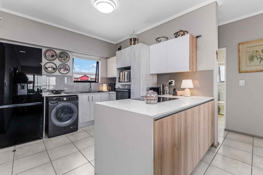 To Let 2 Bedroom Property for Rent in Randburg Gauteng