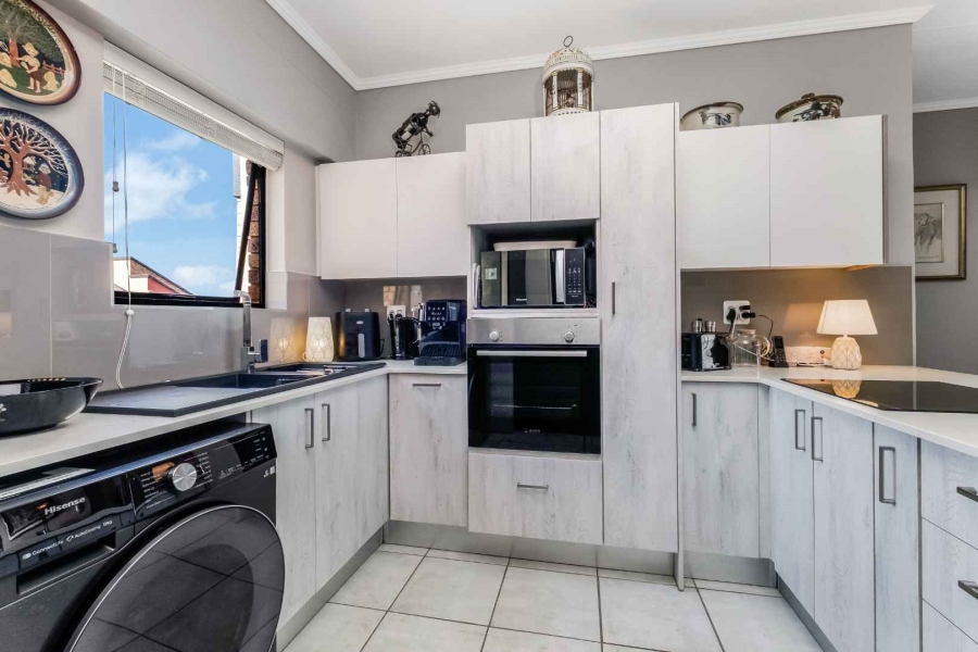 To Let 2 Bedroom Property for Rent in Randburg Gauteng