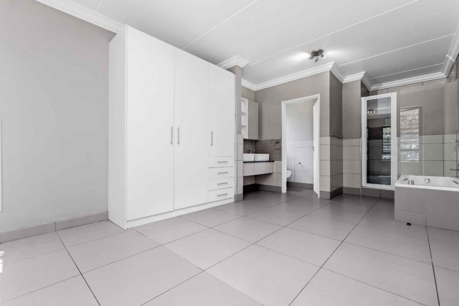 3 Bedroom Property for Sale in Fourways Gauteng