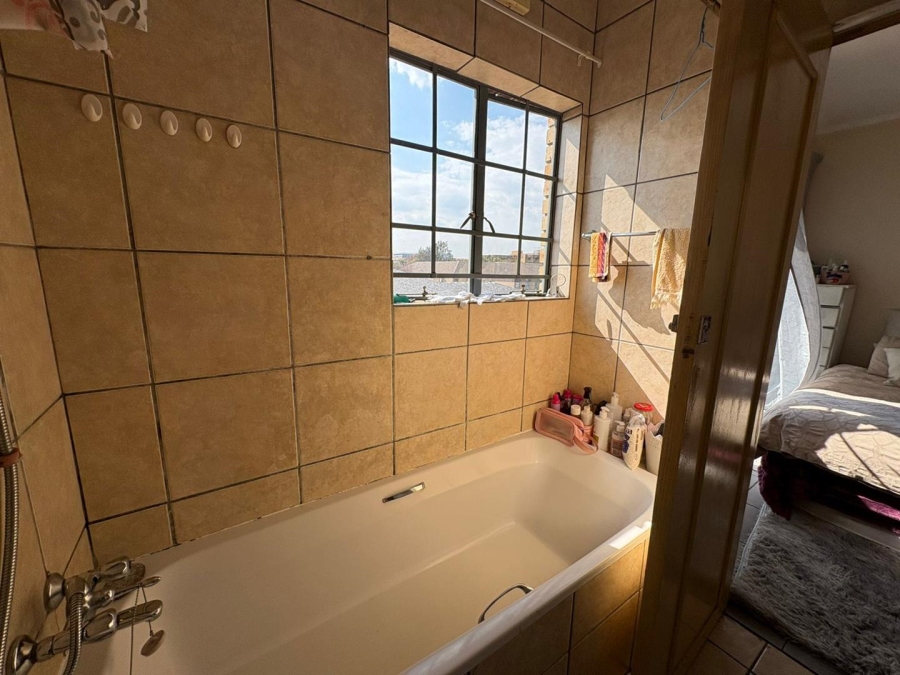 1 Bedroom Property for Sale in Ferndale Gauteng
