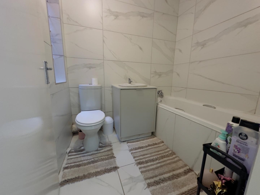 2 Bedroom Property for Sale in President Park Gauteng