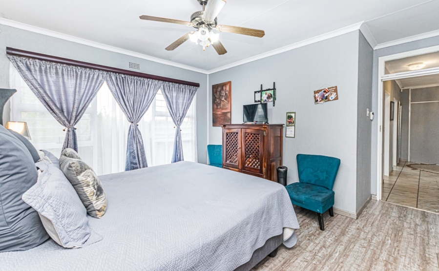 3 Bedroom Property for Sale in Rangeview Gauteng
