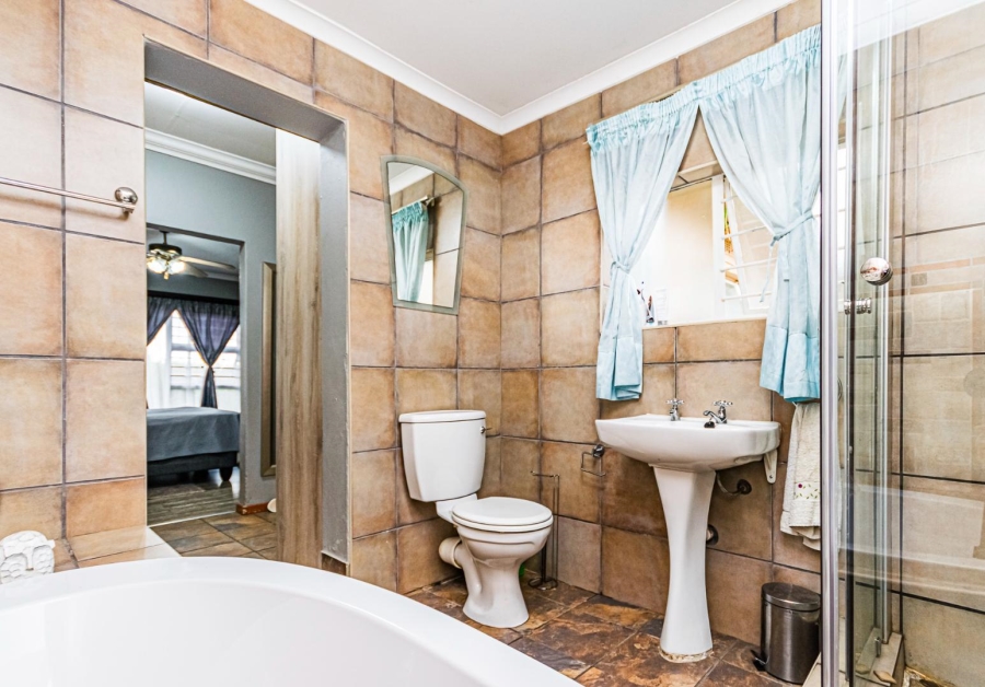 3 Bedroom Property for Sale in Rangeview Gauteng