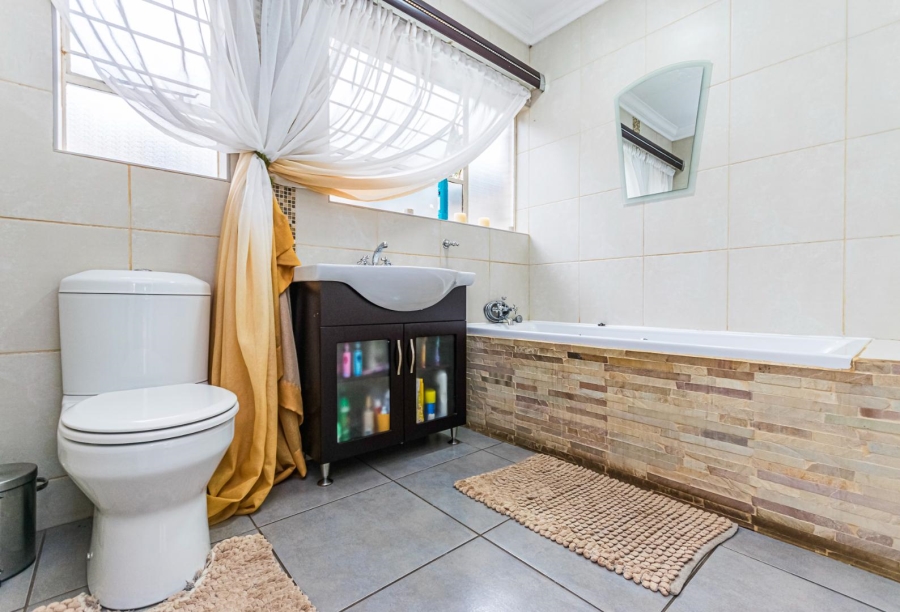 3 Bedroom Property for Sale in Rangeview Gauteng