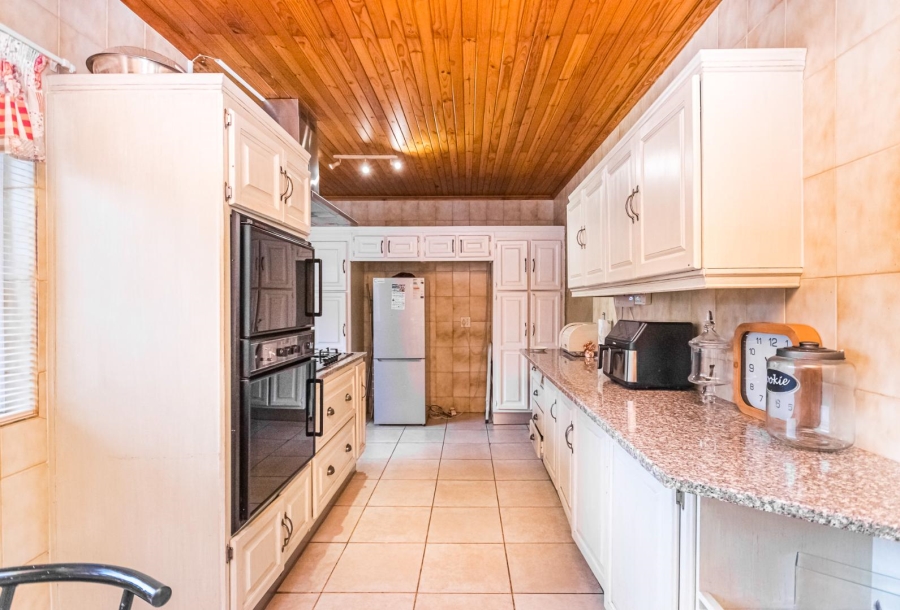 3 Bedroom Property for Sale in Rangeview Gauteng