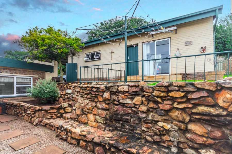 3 Bedroom Property for Sale in Rangeview Gauteng