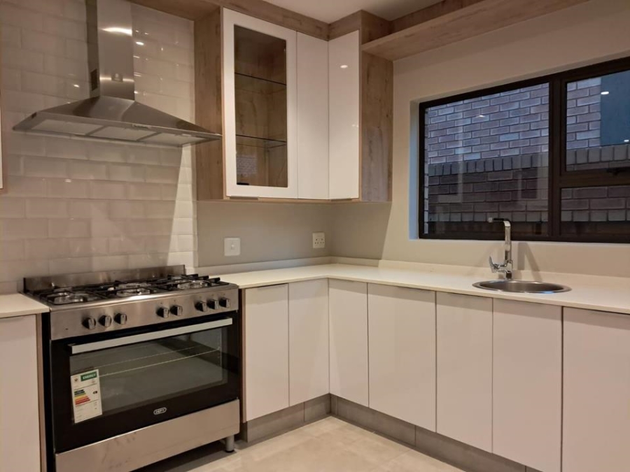 4 Bedroom Property for Sale in Brackenhurst Gauteng