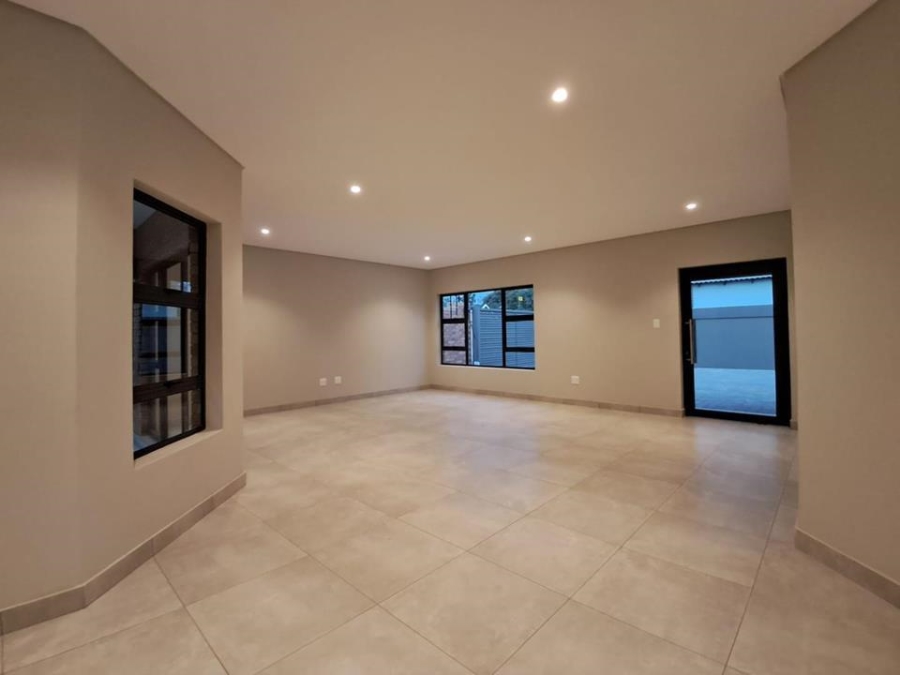 4 Bedroom Property for Sale in Brackenhurst Gauteng