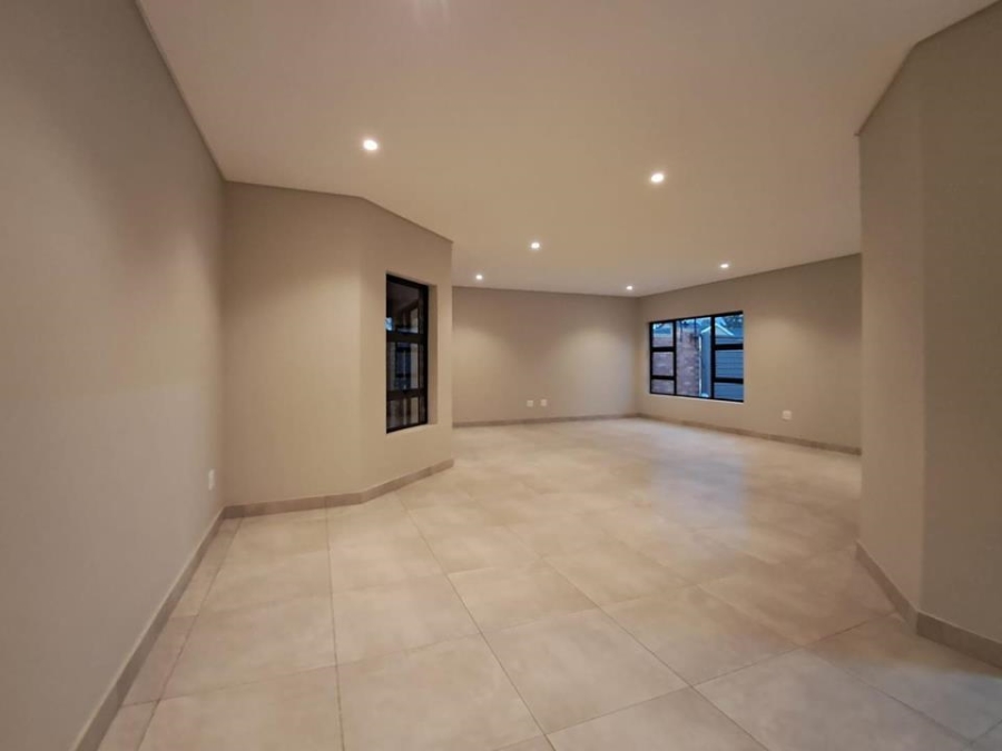 4 Bedroom Property for Sale in Brackenhurst Gauteng