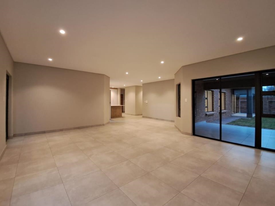 4 Bedroom Property for Sale in Brackenhurst Gauteng