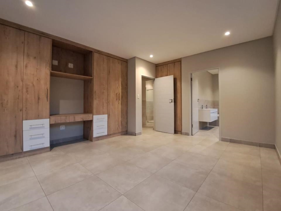 4 Bedroom Property for Sale in Brackenhurst Gauteng