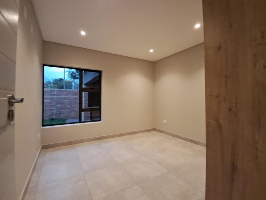 4 Bedroom Property for Sale in Brackenhurst Gauteng