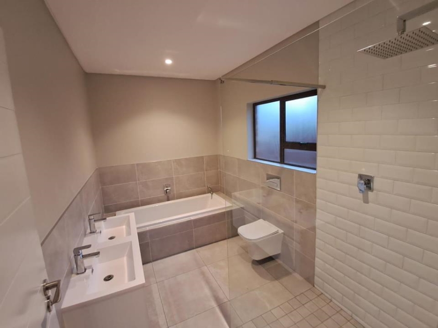 4 Bedroom Property for Sale in Brackenhurst Gauteng