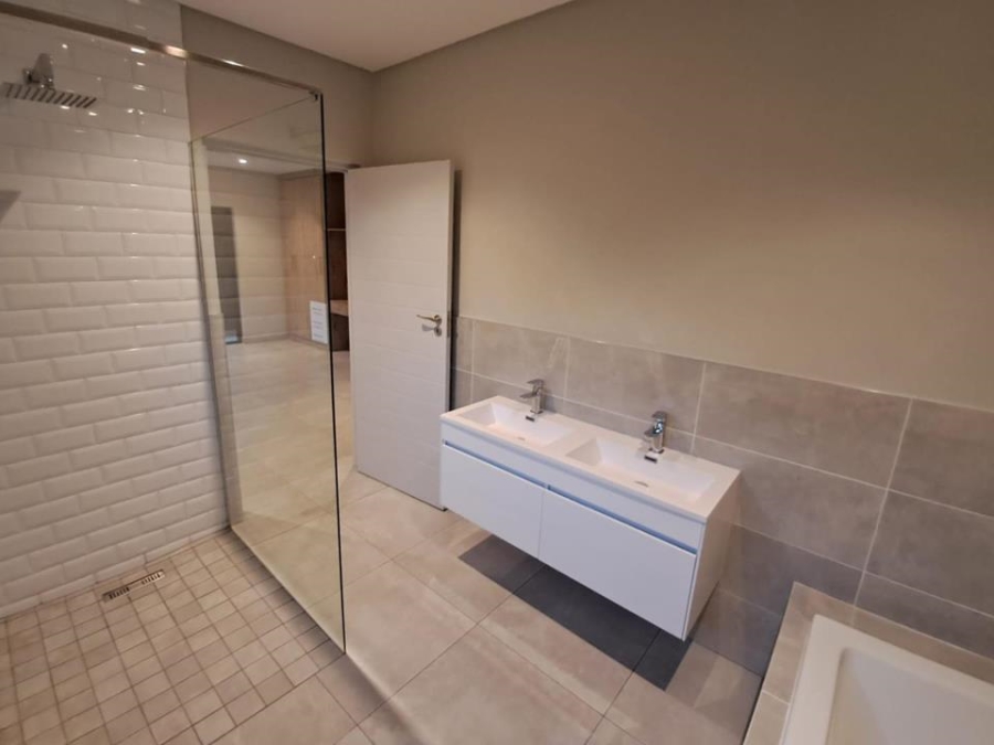 4 Bedroom Property for Sale in Brackenhurst Gauteng
