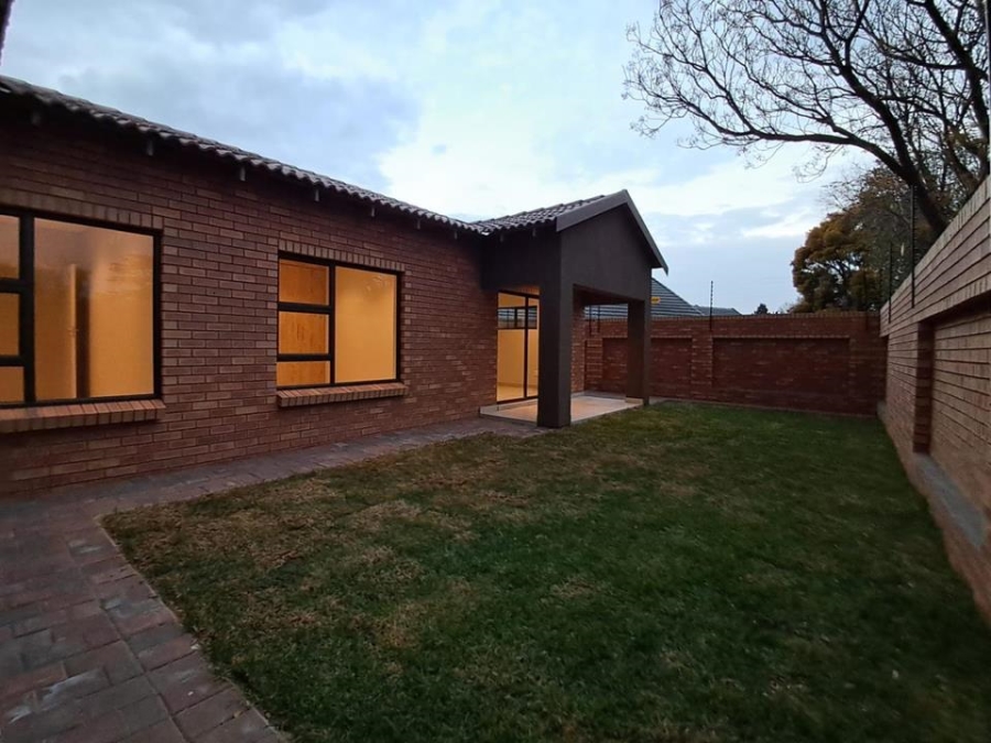 4 Bedroom Property for Sale in Brackenhurst Gauteng