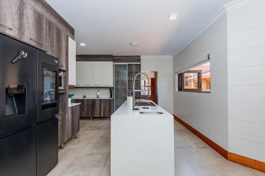 5 Bedroom Property for Sale in Meyersdal Gauteng