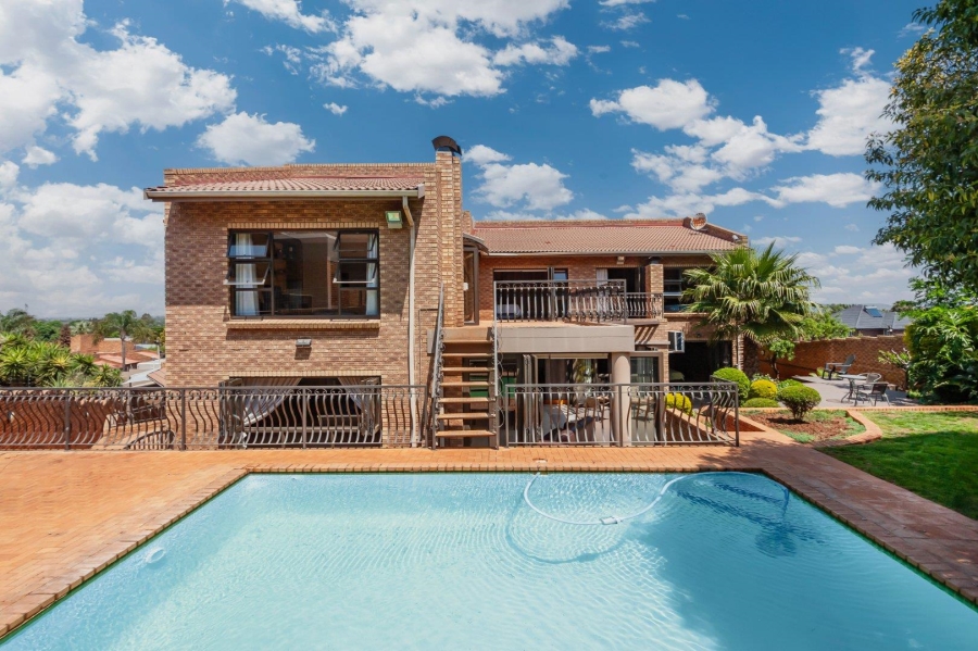 5 Bedroom Property for Sale in Meyersdal Gauteng