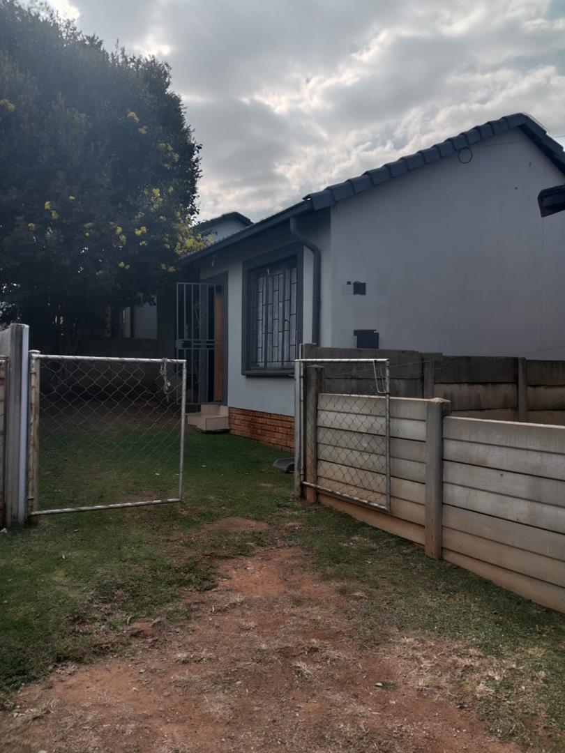 2 Bedroom Property for Sale in Naturena Gauteng