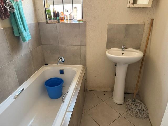 2 Bedroom Property for Sale in Alliance Gauteng