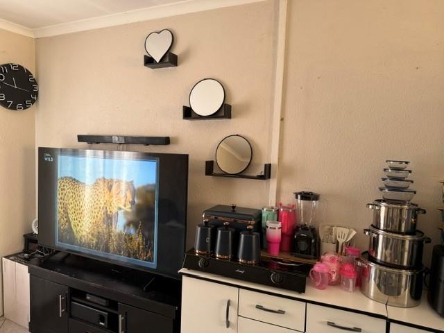 2 Bedroom Property for Sale in Alliance Gauteng