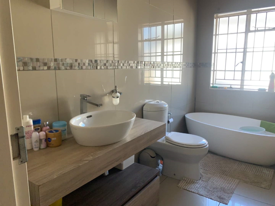 3 Bedroom Property for Sale in The Hill Gauteng