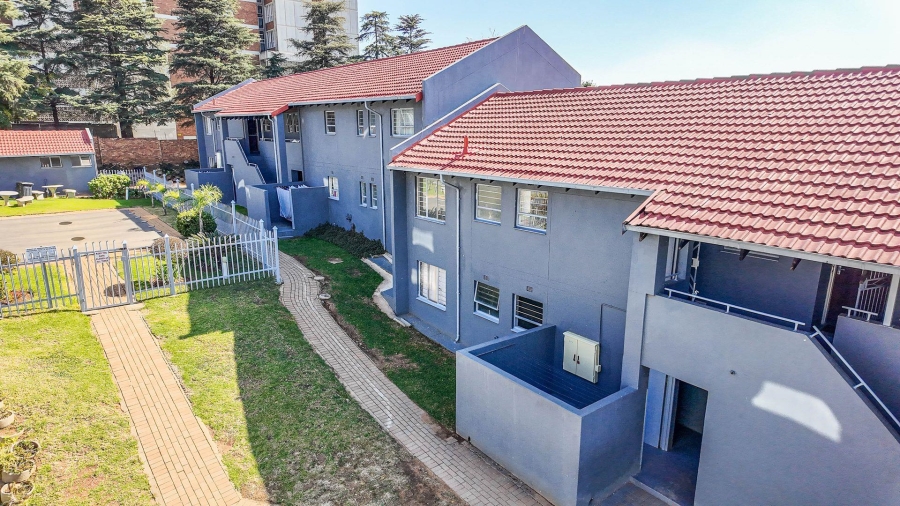 2 Bedroom Property for Sale in La Montagne Gauteng
