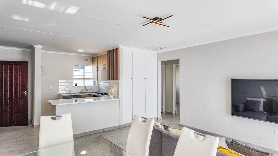 2 Bedroom Property for Sale in La Montagne Gauteng